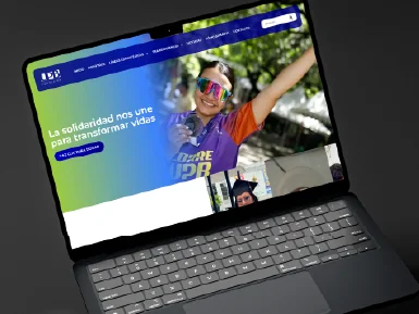 Captura de pantalla de la arquitectura UI/UX de un sitio web corporativo con un flujo de conversión optimizado para el usuario.